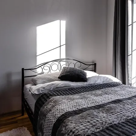 Apartament Szczesliwy Ustrzyki Dolne Esterno foto